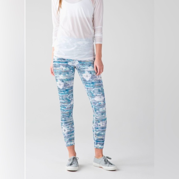 Lululemon 🍋 High Times Pant Full-On Luxtreme Blurry Belle Multi Color Size 8